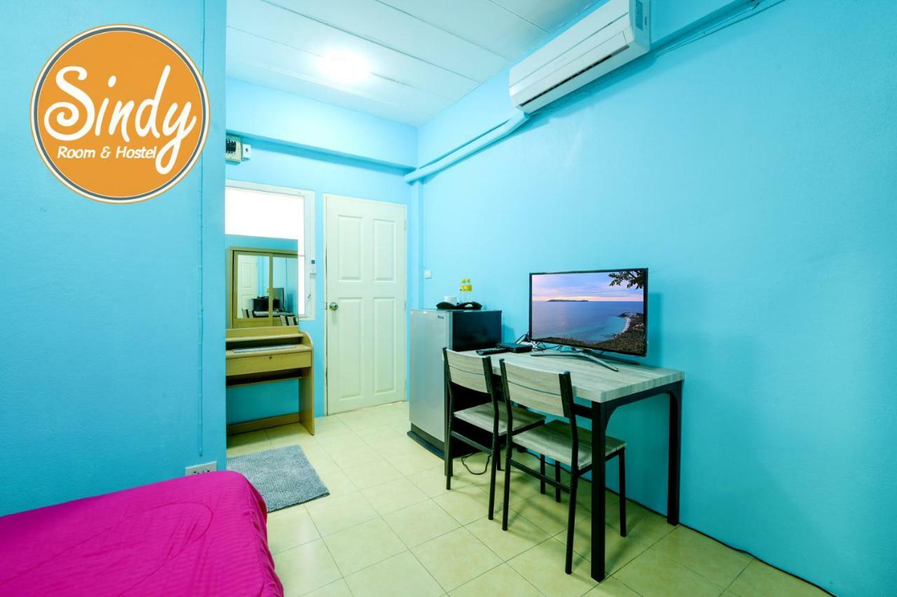 Sindy'S Hostel Pattaya Exterior photo
